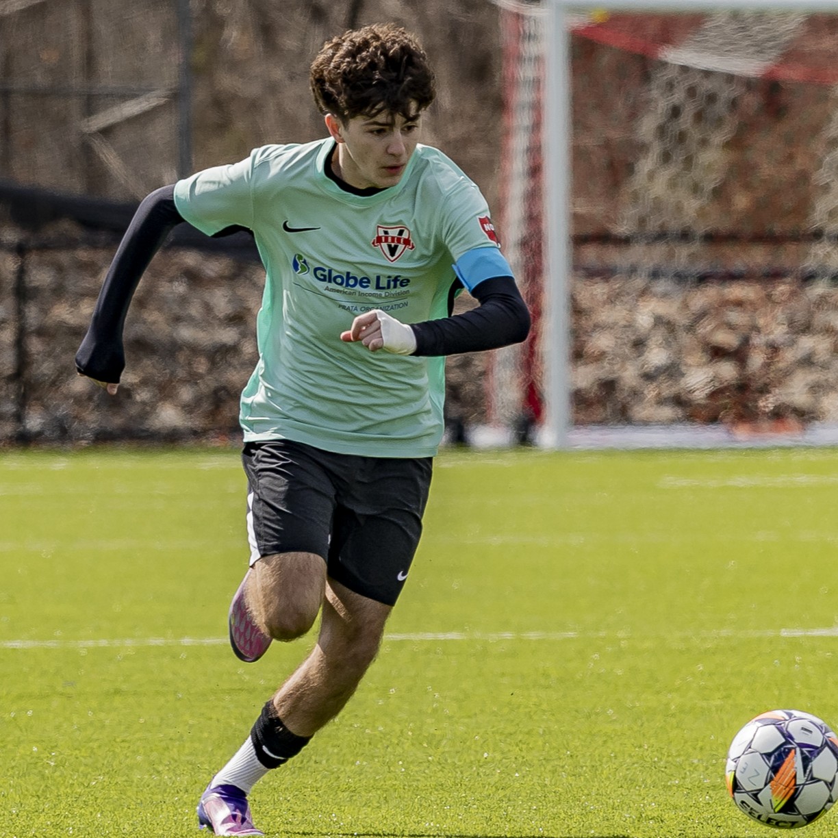 Vale Newell’s player competing on the field